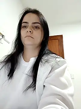 Im Amelia online show from February 2025 11:59:01 PM