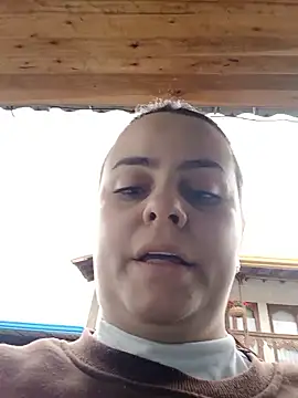 Im Amelia online show from October 2025 03:47:02 PM