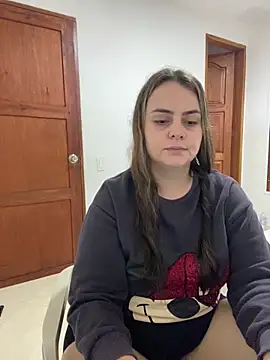 Im Amelia online show from April 2026 07:58:02 PM