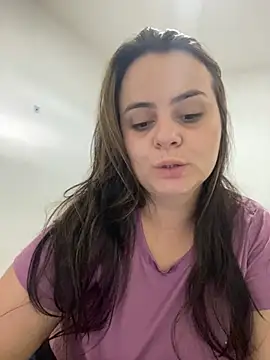 Im Amelia online show from November 2025 09:40:02 PM