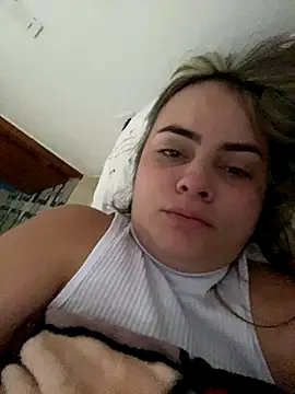 Im Amelia online show from November 2025 12:28:01 PM