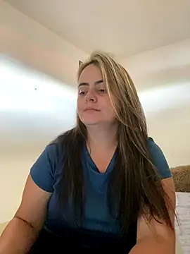 Im Amelia online show from November 2025 05:57:01 PM