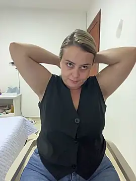 Im Amelia online show from June 2026 02:27:01 AM