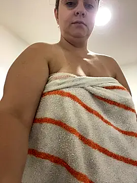 Im Amelia online show from December 2025 12:18:02 PM