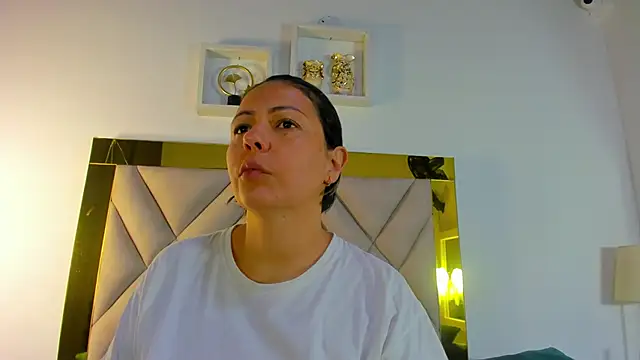 ariana-martins online show from November 2025 03:21:02 AM