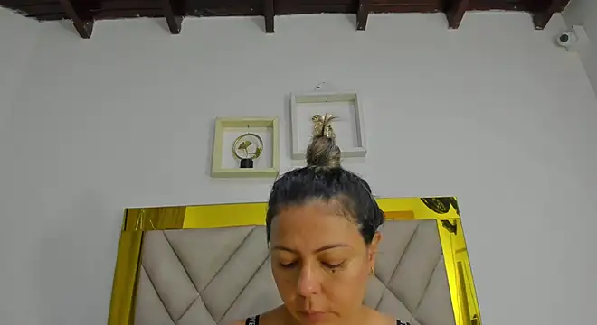 Snapshot of ariana-martins chatting on September 2025 03:10:02 AM ariana-martins online show from September 2025 03:10:02 AM