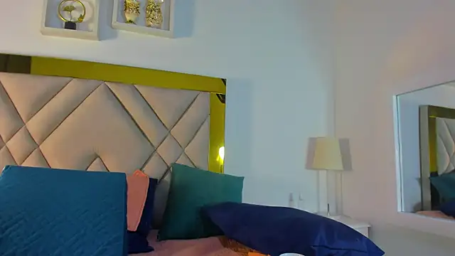 ariana-martins online show from November 2025 03:42:02 AM