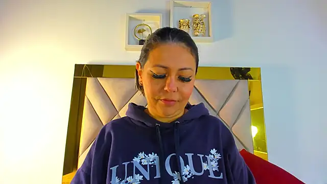 ariana-martins online show from November 2025 03:10:02 AM