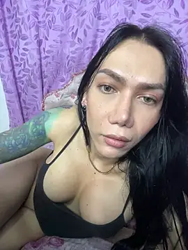 Snapshot of hellendollxxx chatting on February 2026 05:27:01 AM hellendollxxx online show from February 2026 05:27:01 AM