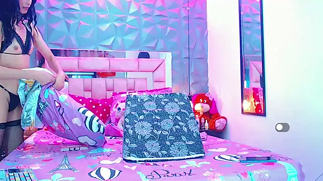 Snapshot of Doll_IvannaTs chatting on February 2025 03:54:01 AM Doll IvannaTs online show from February 2025 03:54:01 AM