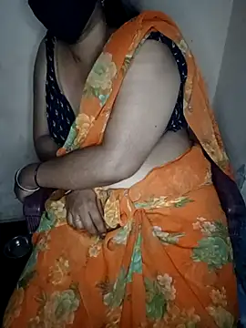 Snapshot of midhly chatting on February 2025 10:04:02 PM midhly online show from February 2025 10:04:02 PM