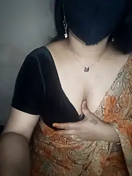 Snapshot of midhly chatting on December 2024 06:03:02 PM midhly online show from December 2024 06:03:02 PM