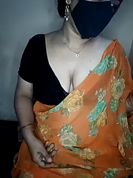 Snapshot of midhly chatting on January 2025 11:28:01 PM midhly online show from January 2025 11:28:01 PM