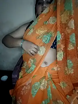 Snapshot of midhly chatting on December 2024 06:10:01 PM midhly online show from December 2024 06:10:01 PM