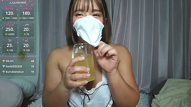 sara  xx  love online show from November 2025 01:33:01 PM