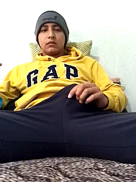 Snapshot of Slow_Kmazutra chatting on December 2024 06:27:01 PM Slow Kmazutra online show from December 2024 06:27:01 PM