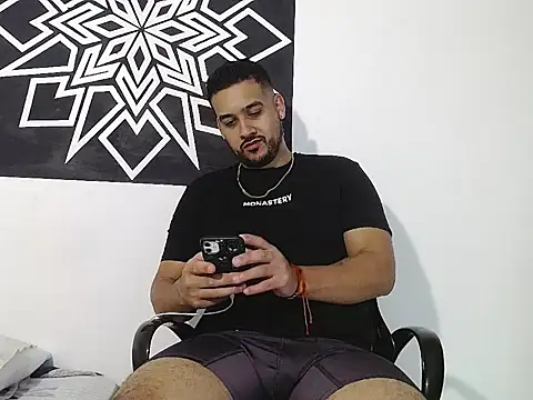  CHRIS-DENNIS  online show from May 2026 01:42:02 AM