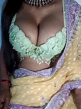 Snapshot of Savita_hotmom chatting on February 2025 01:47:02 AM Savita hotmom online show from February 2025 01:47:02 AM