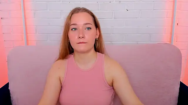Snapshot of AlinaVice chatting on May 2026 01:11:01 AM AlinaVice online show from May 2026 01:11:01 AM