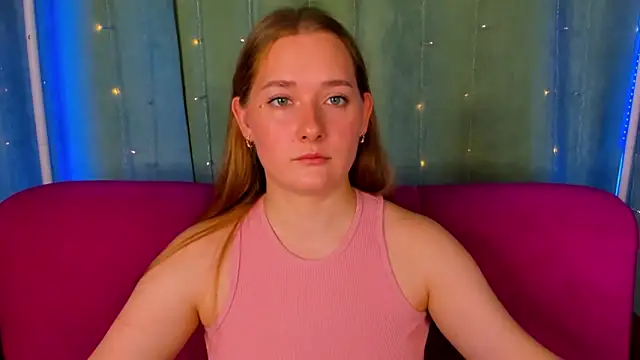 Snapshot of AlinaVice chatting on June 2026 01:17:01 AM AlinaVice online show from June 2026 01:17:01 AM
