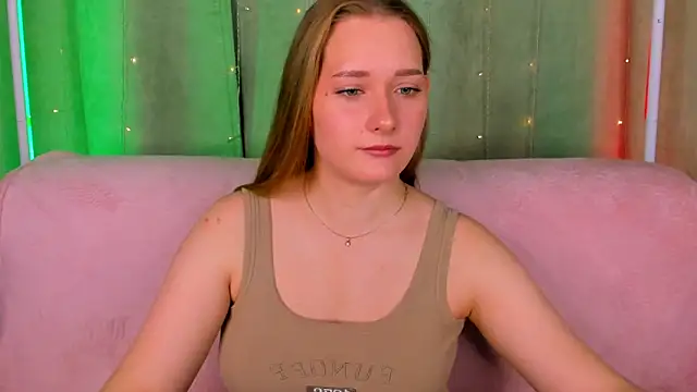 Snapshot of AlinaVice chatting on May 2026 01:09:01 AM AlinaVice online show from May 2026 01:09:01 AM