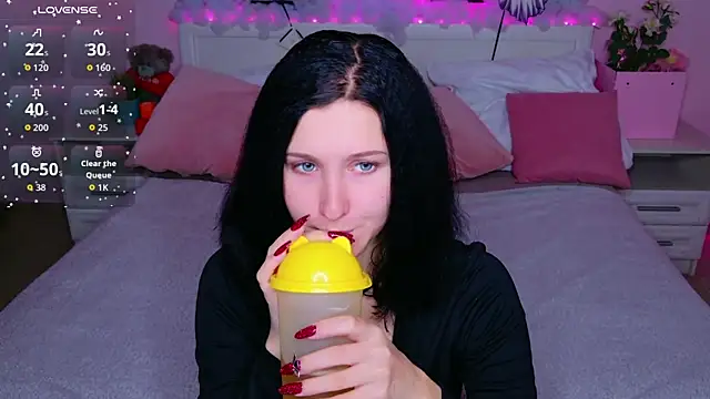 SarahStanley online show from November 2025 08:36:02 PM