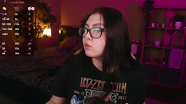 Snapshot of Arizonaa_Muse chatting on February 2025 12:28:01 PM Arizonaa Muse online show from February 2025 12:28:01 PM
