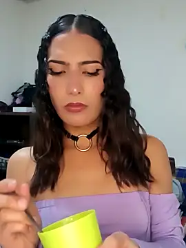Snapshot of Lanna_hott_ chatting on March 2025 04:11:02 PM Lanna hott  online show from March 2025 04:11:02 PM