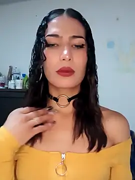Snapshot of Lanna_hott_ chatting on March 2025 12:18:02 PM Lanna hott  online show from March 2025 12:18:02 PM