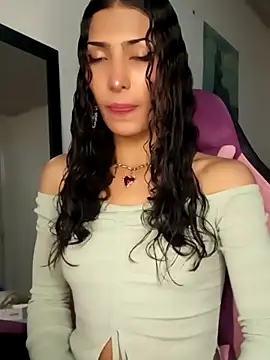 Lanna hott  online show from March 2026 08:10:01 PM