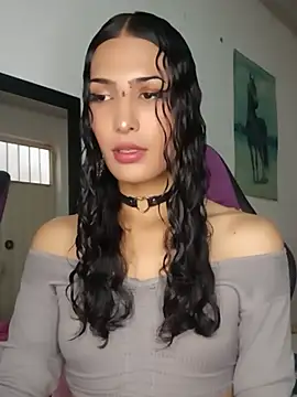 Lanna hott  online show from July 2026 06:01:02 PM