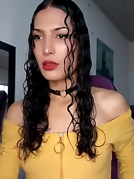 Lanna hott  online show from February 2026 07:32:02 PM