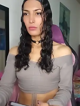 Snapshot of Lanna_hott_ chatting on May 2026 07:46:01 PM Lanna hott online show from May 2026 07:46:01 PM