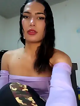 Snapshot of Lanna_hott_ chatting on February 2025 06:48:02 PM Lanna hott  online show from February 2025 06:48:02 PM