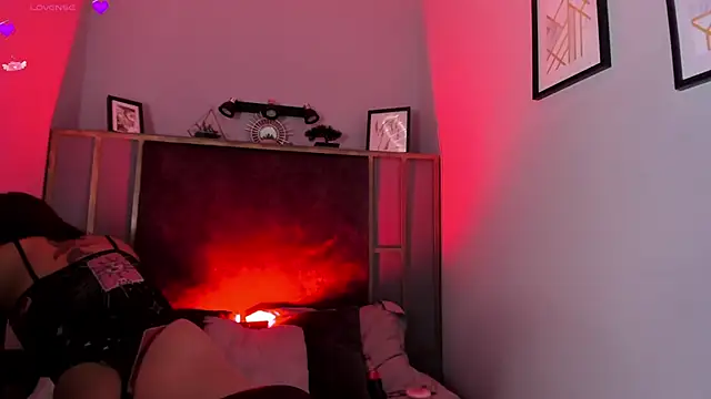 Valkiria ponce online show from March 2025 01:45:01 PM