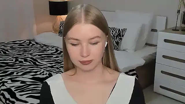 shy  lady online show from April 2026 11:31:01 PM