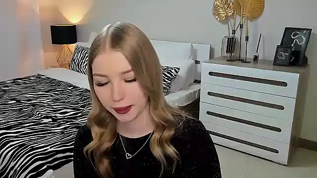 shy  lady online show from March 2025 12:29:02 AM