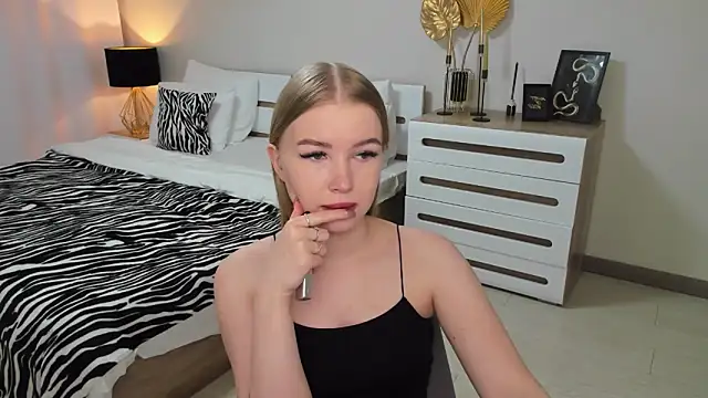 shy  lady online show from March 2025 09:37:01 PM