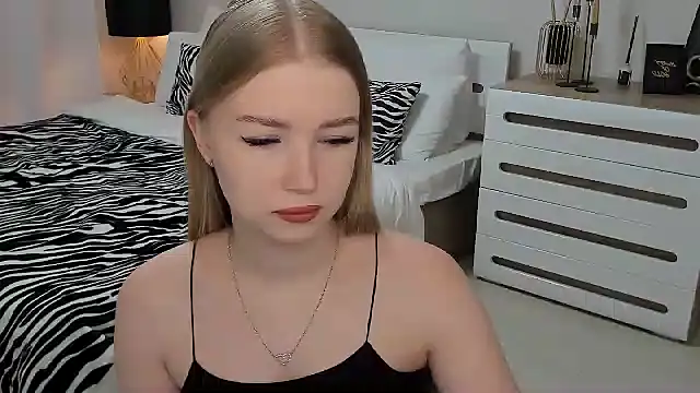 shy  lady online show from March 2025 06:12:02 PM