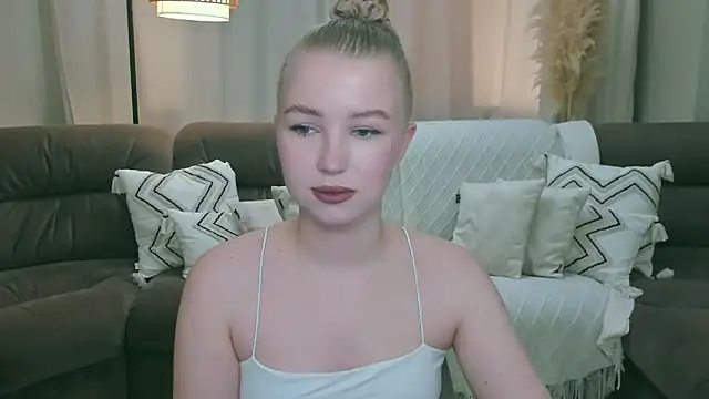 shy  lady online show from April 2026 11:25:01 AM
