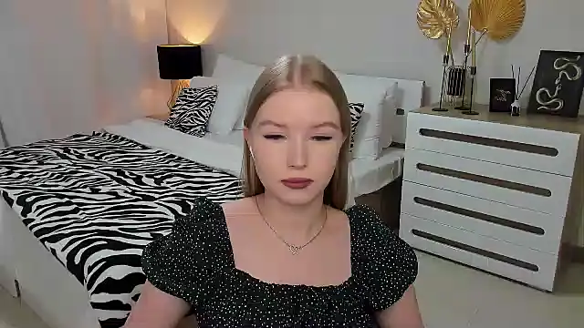 shy  lady online show from February 2025 02:05:01 PM