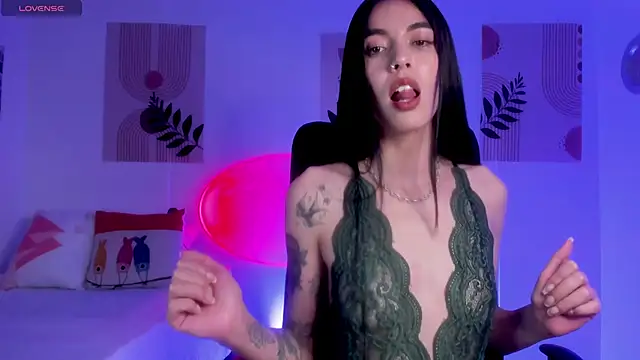 samy lewis online show from November 2025 05:22:01 AM