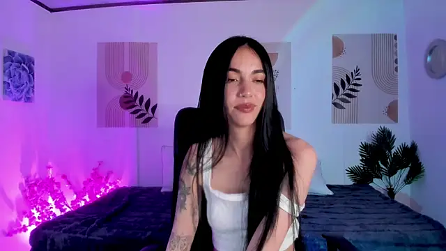 samy lewis online show from September 2025 02:11:01 AM