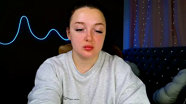 GloriNichols online show from September 2025 05:25:02 AM