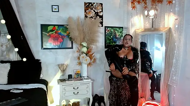 Kyara Queen online show from September 2025 07:06:02 PM