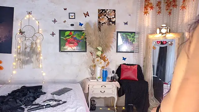 Kyara Queen online show from March 2026 04:52:01 PM