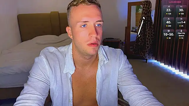 Snapshot of tommy_cumfinger chatting on June 2026 01:43:01 AM tommy cumfinger online show from June 2026 01:43:01 AM