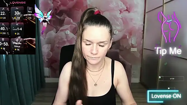 AriaGray online show from October 2025 01:41:02 PM