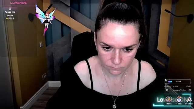 Snapshot of AriaGray chatting on November 2025 01:55:01 PM AriaGray online show from November 2025 01:55:01 PM