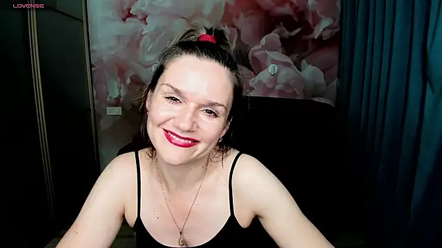 Snapshot of AriaGray chatting on November 2025 02:56:01 AM AriaGray online show from November 2025 02:56:01 AM